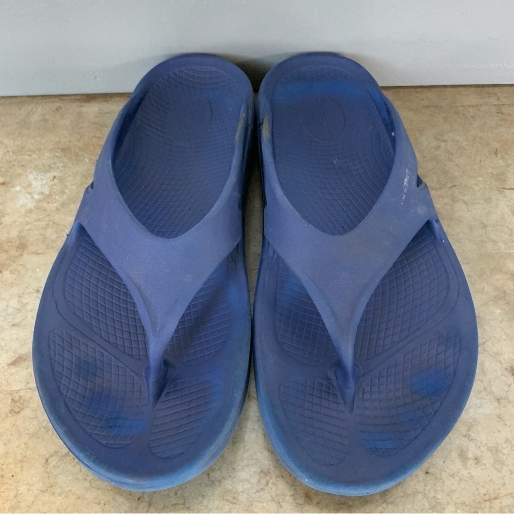 Oofos Blue Flip Flops Size M 10/W‎ 12